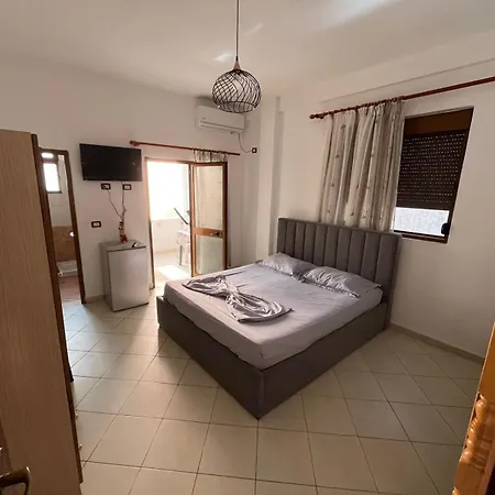 B Bibaj Pensión Durrës