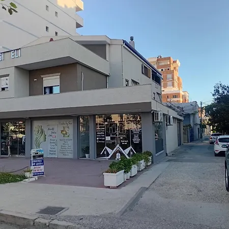 Konukevi B Bibaj Dıraç