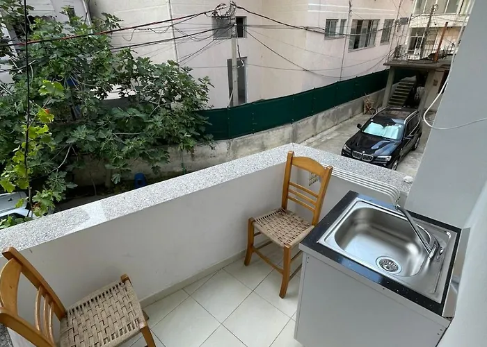 B Bibaj Konukevi Dıraç